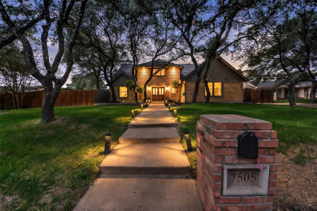 7505 Canyon Crest Court