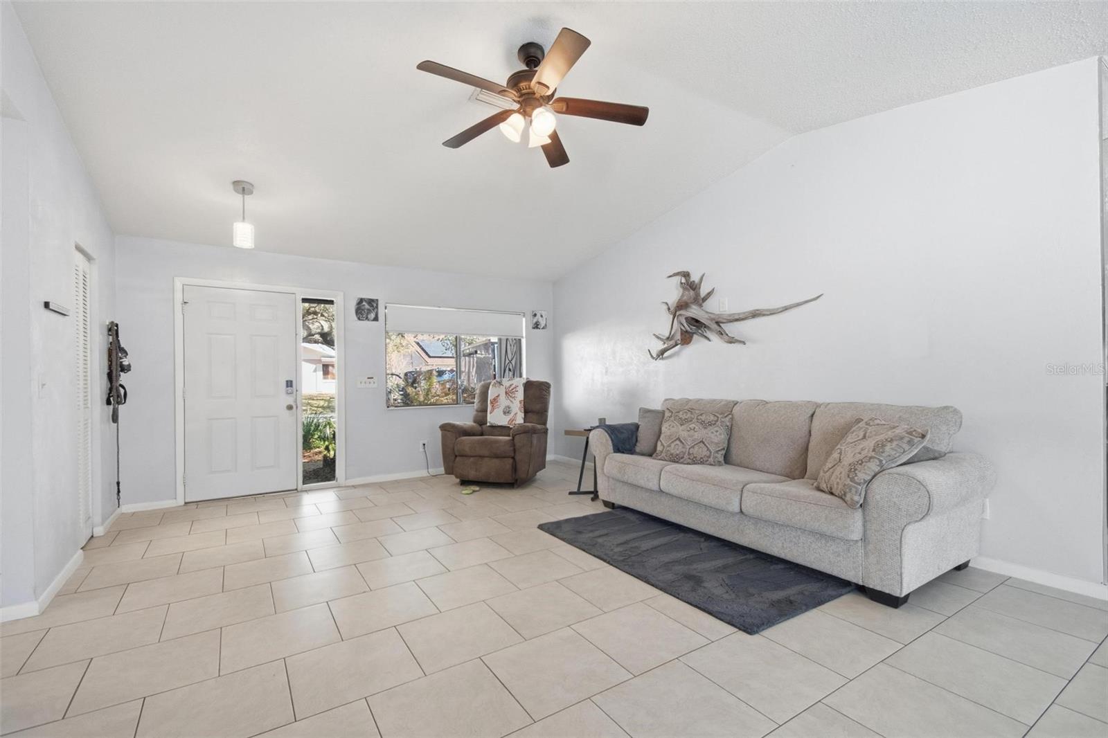 4 Coral Reef Court S