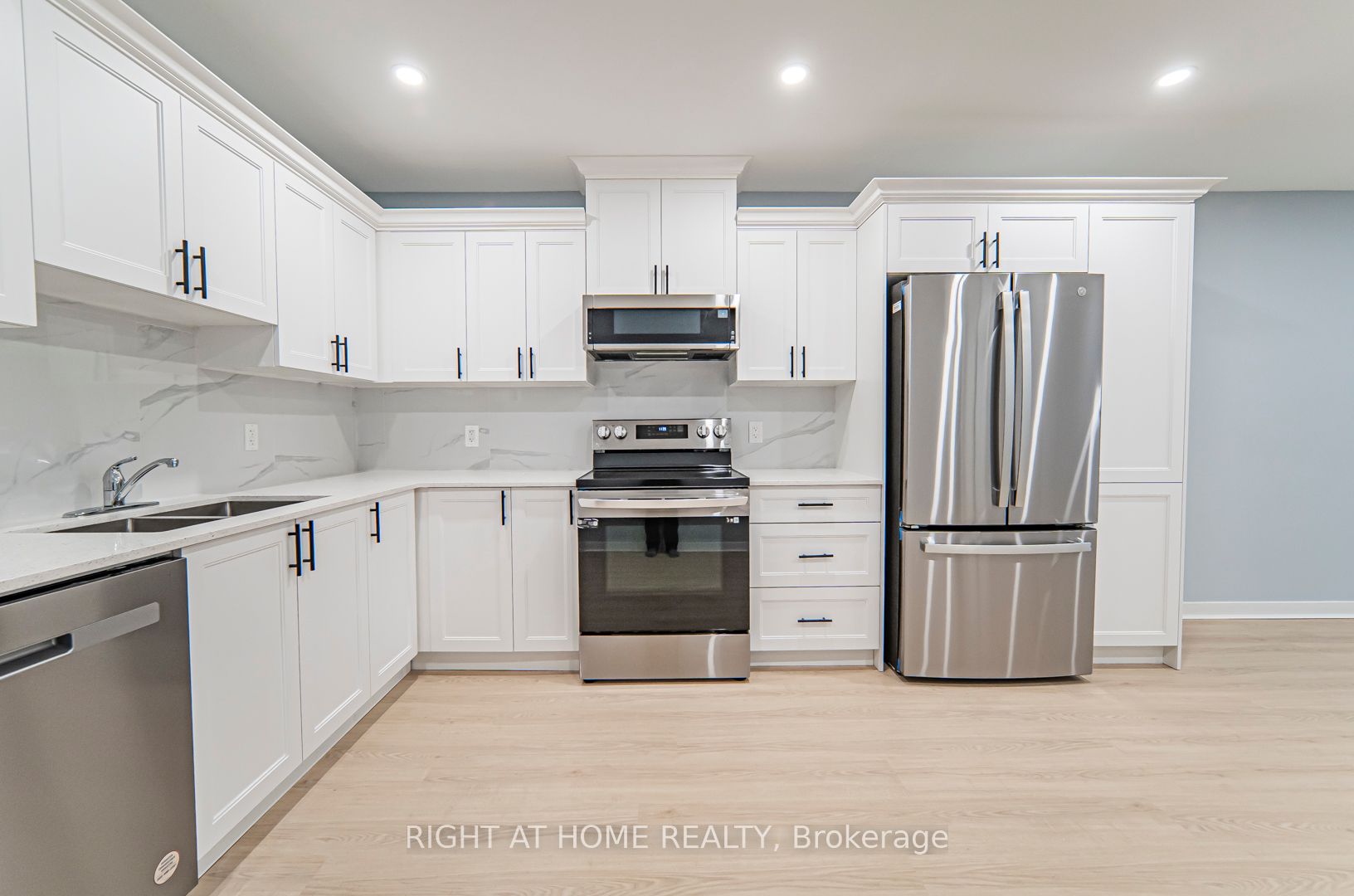 250 Beechy Dr Main Fl