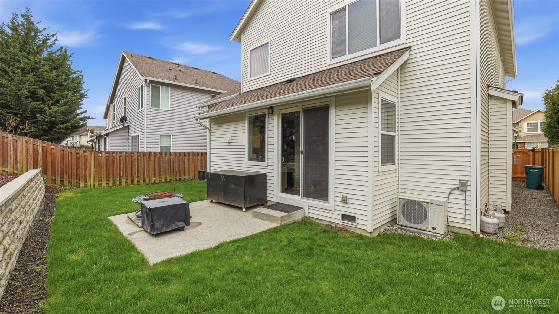 6114 Montevista Drive SE