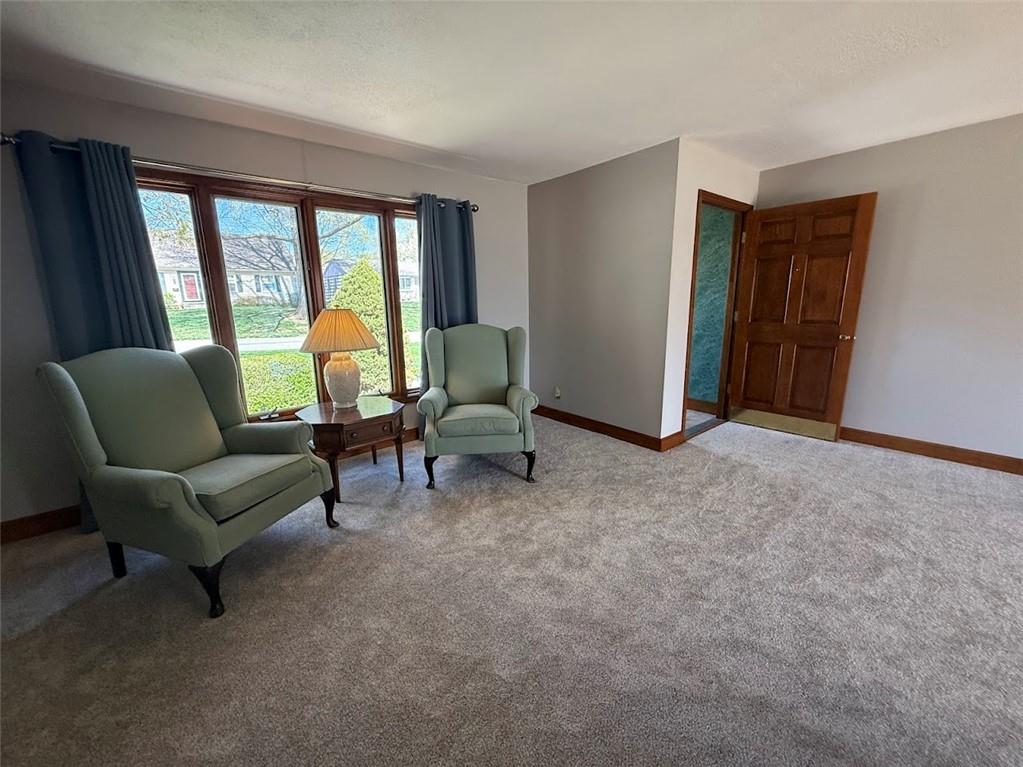 3707 NE 49th Terrace