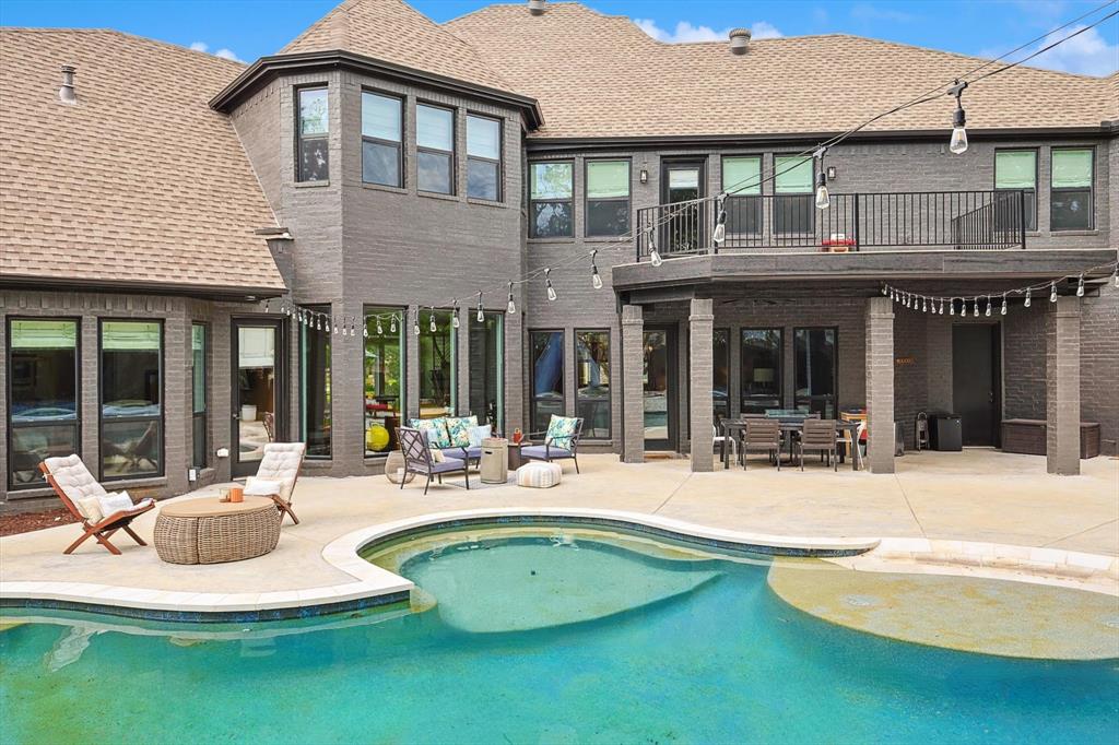 1625 Crestwood Trail
