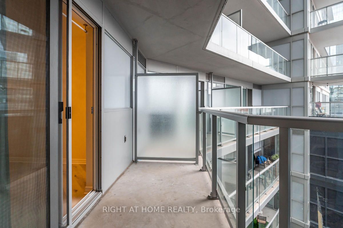 352 W Front St 512