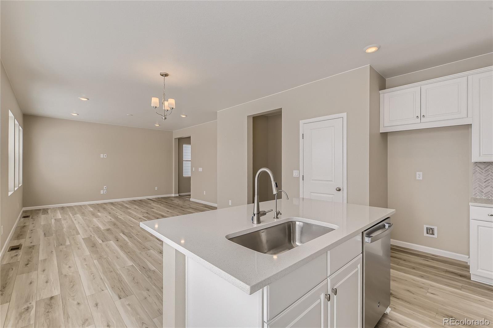 3270 N Denali Street