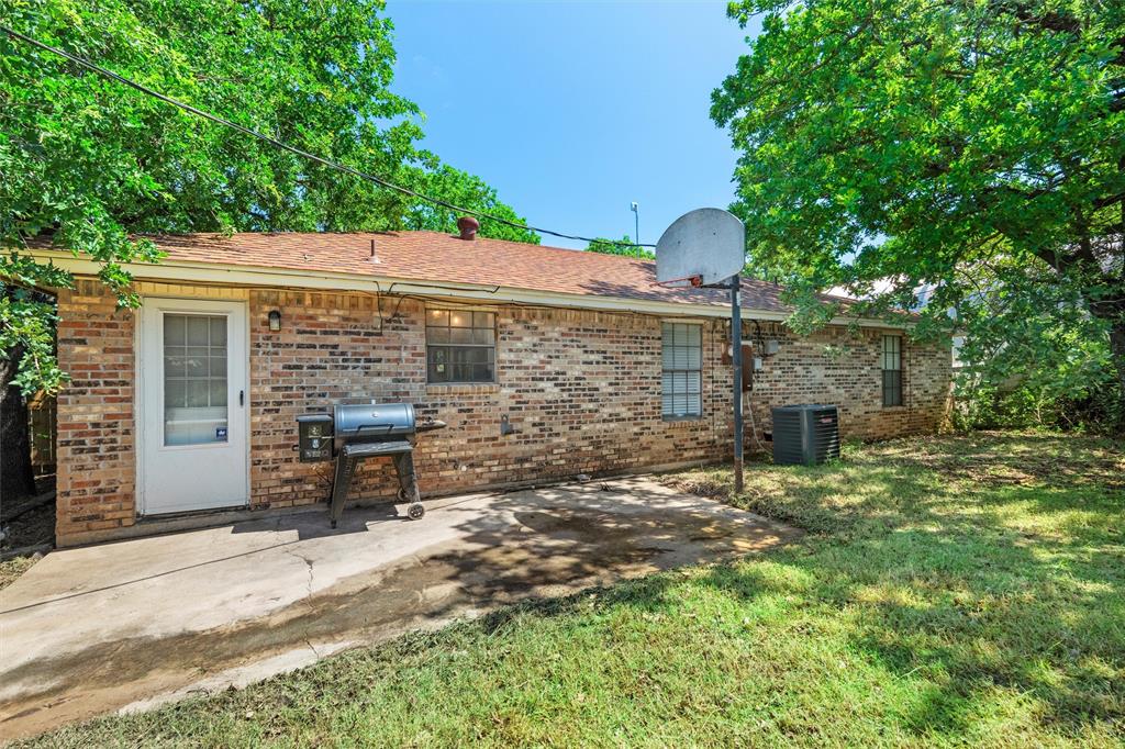 1517 Willow Wood Drive