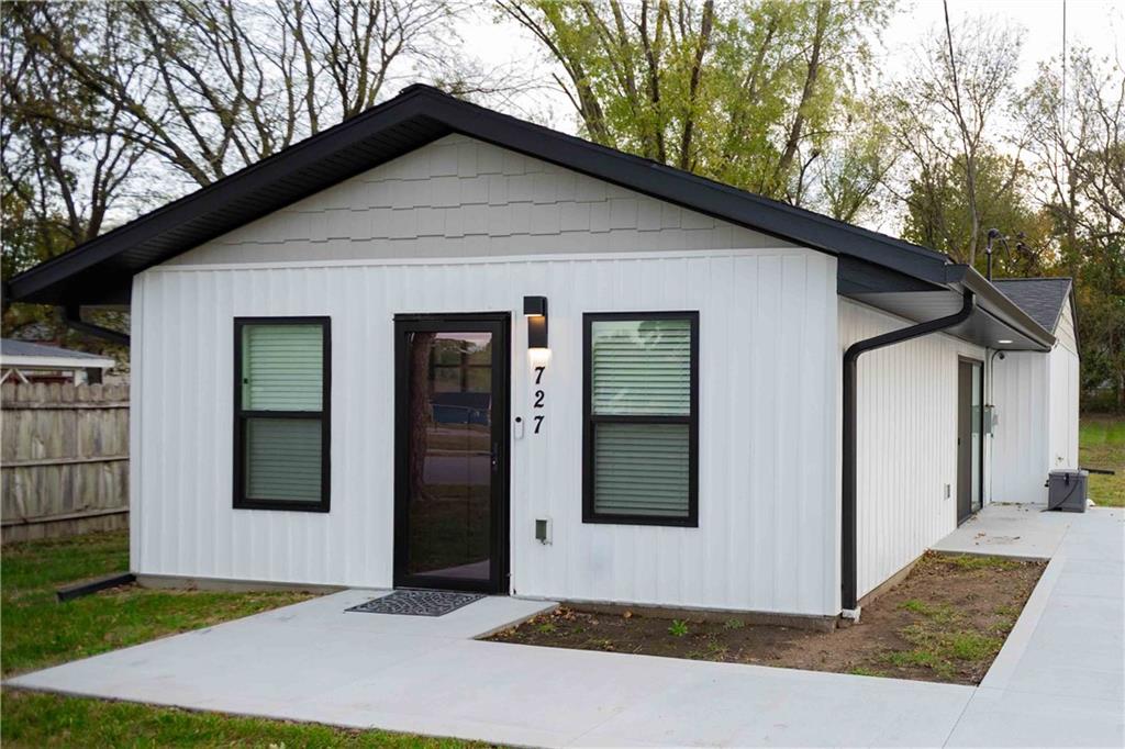 727 W Hickory Street