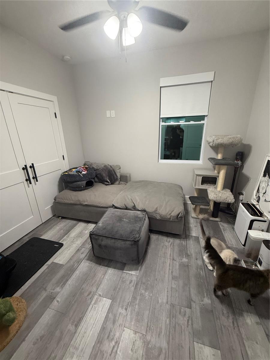 2308 W Saint Louis Street 1/2