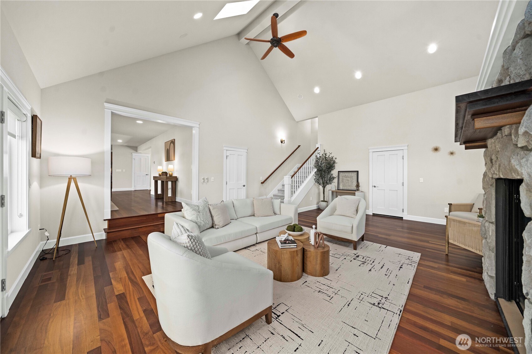 11028 E Riverside Drive