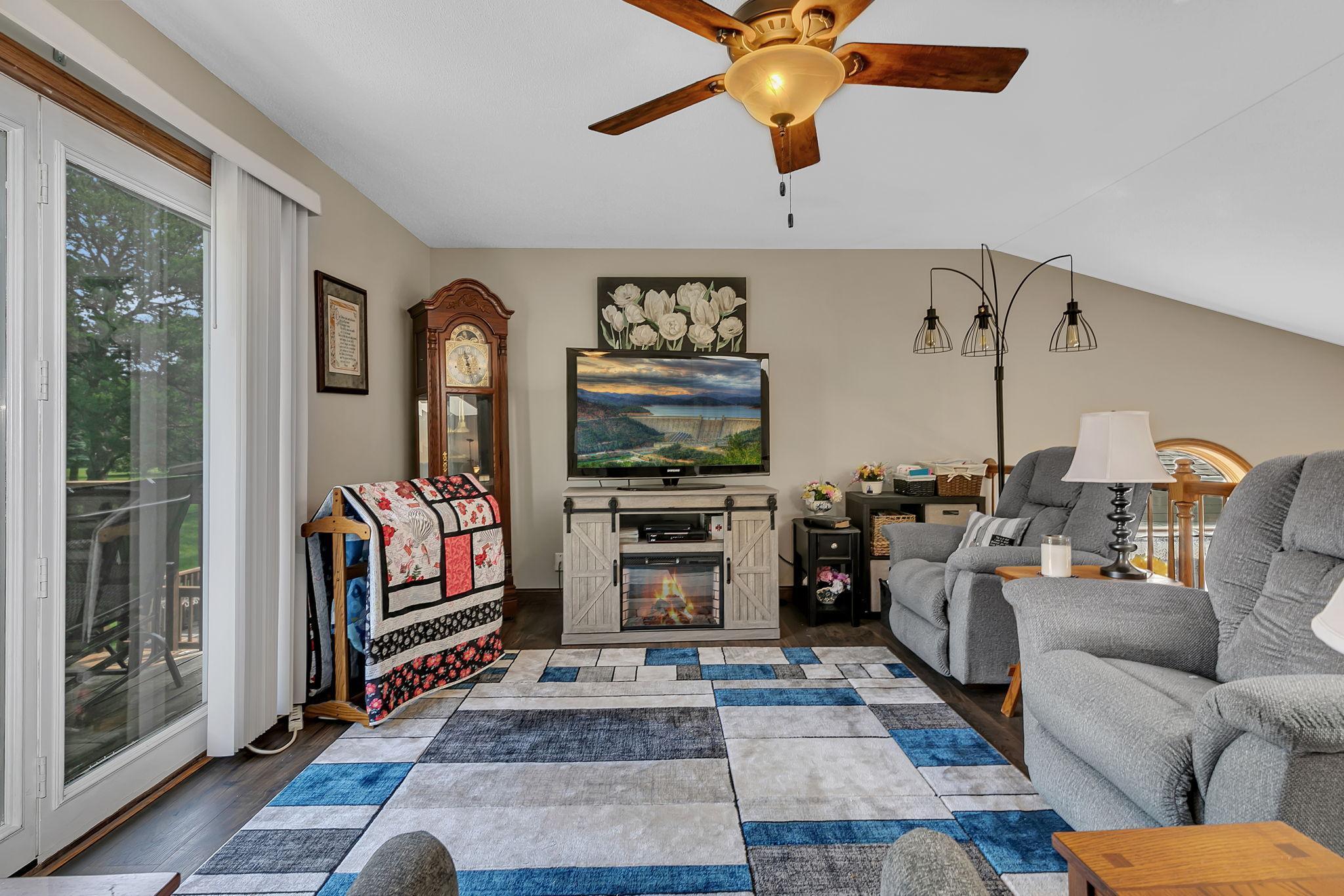 1 Pine Tree Court