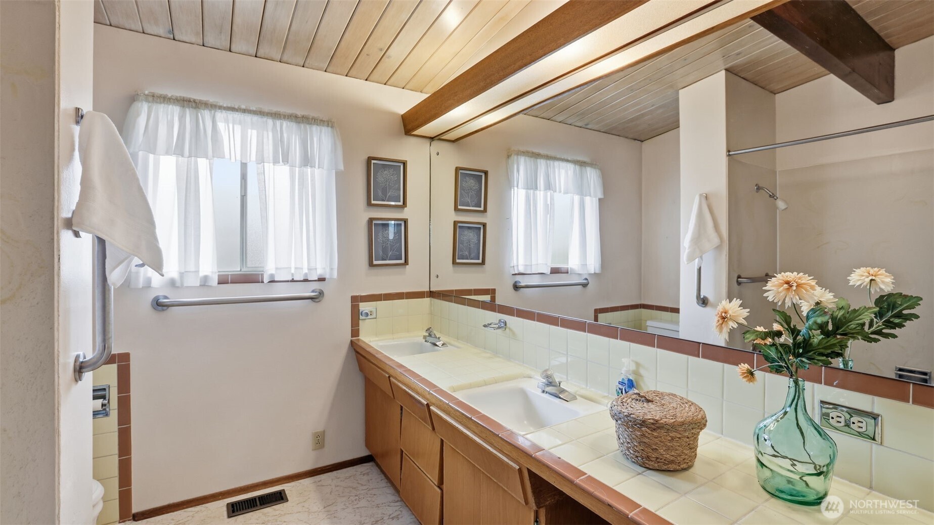 1401 Lincoln Avenue NE