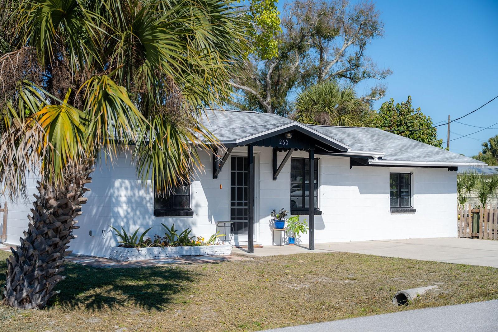 260 Cocoanut Avenue