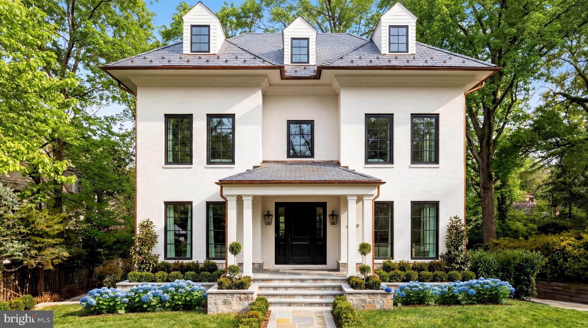 4939 Quebec Street NW