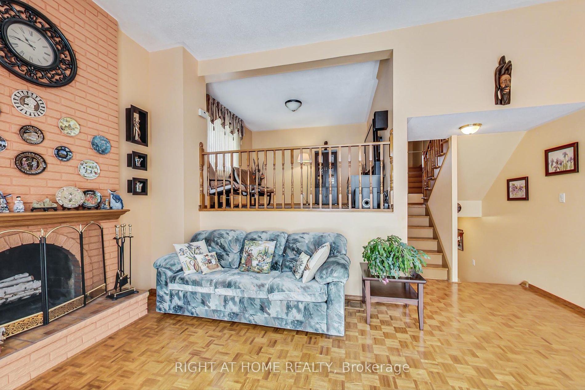49 Harnworth Dr
