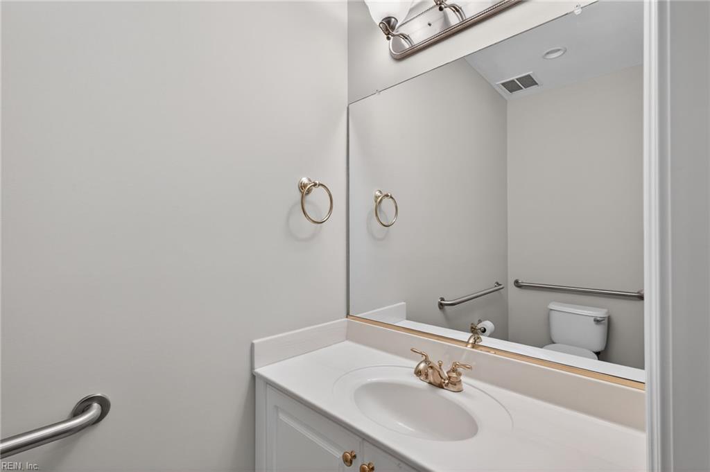 955 Bolling Avenue 204