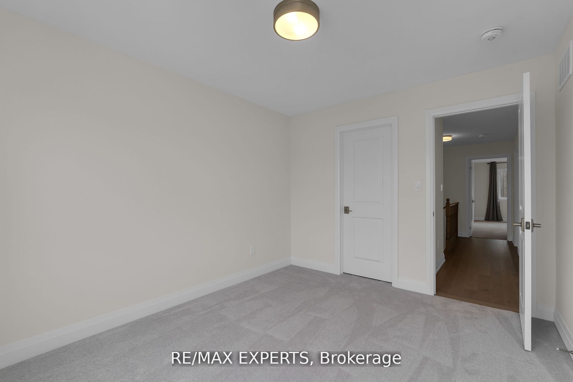 27 Sweet Cicely St