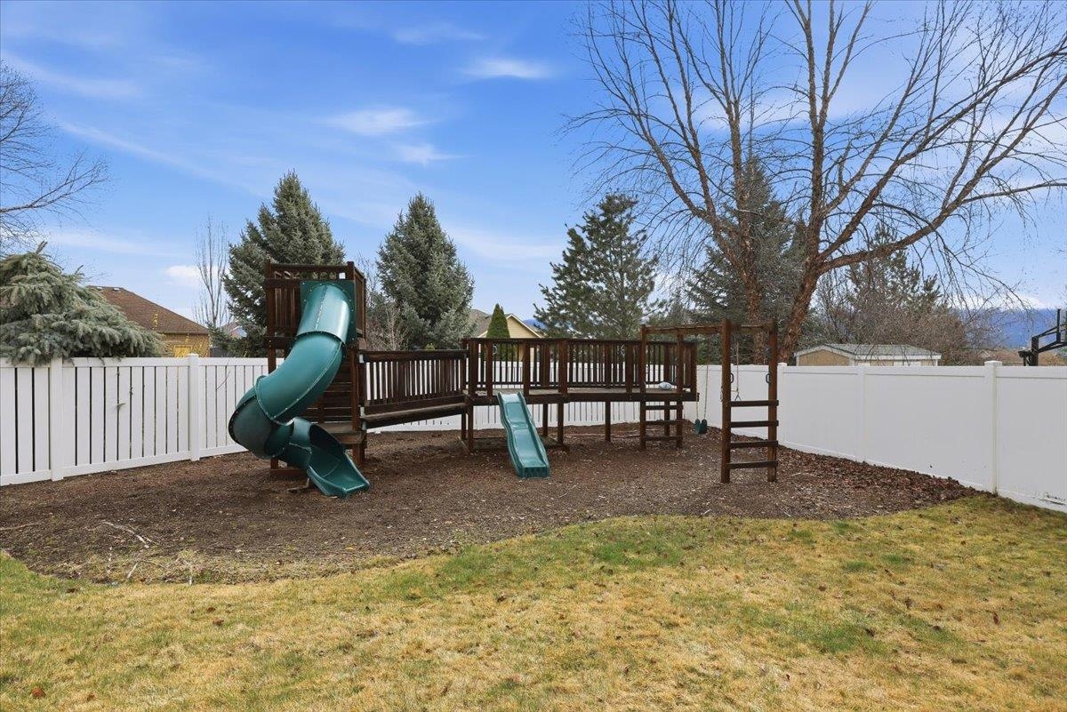 17405 E Morningside Ln