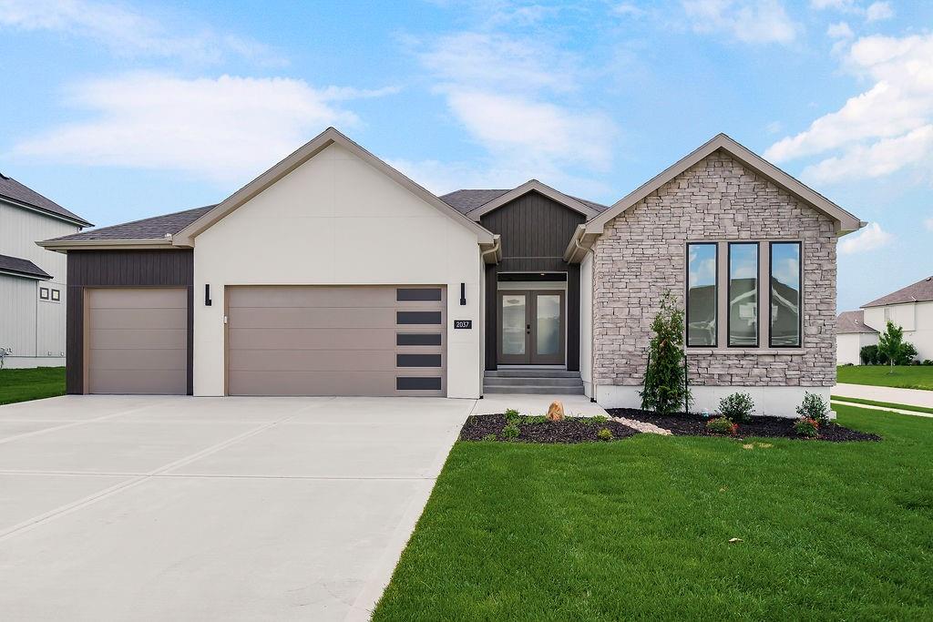 2037 SW Red Barn Lane