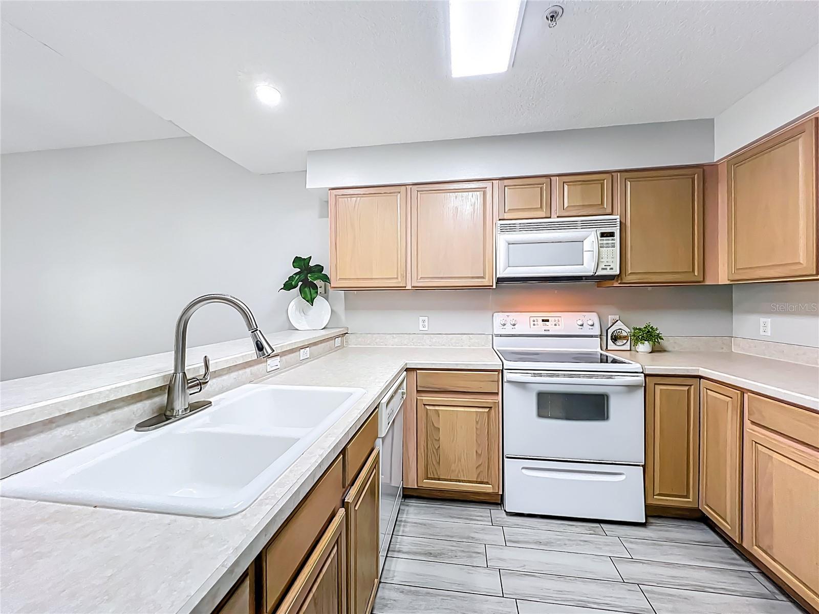 671 Sandy Neck Lane 102