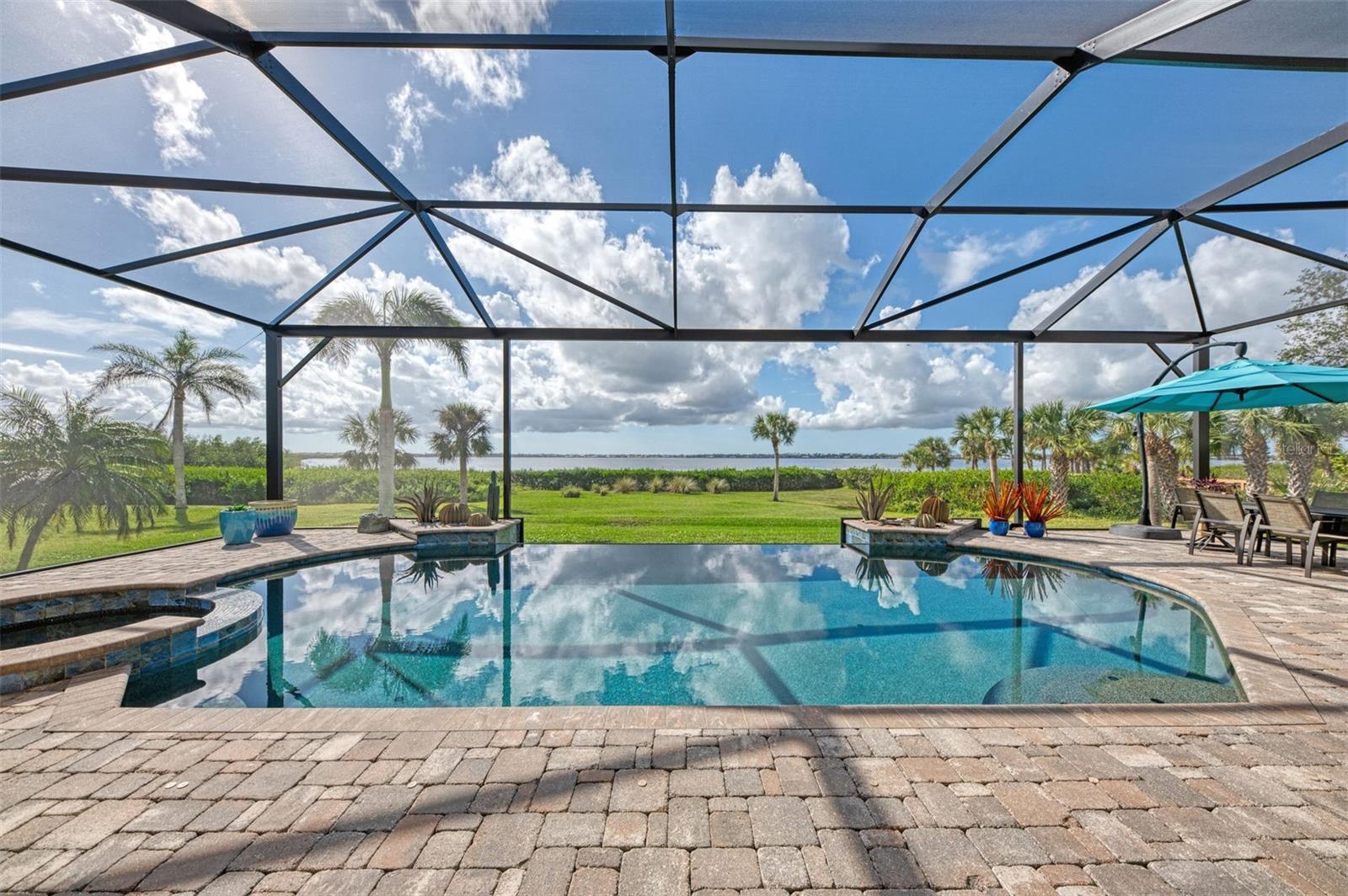 3111 Rivershore Lane