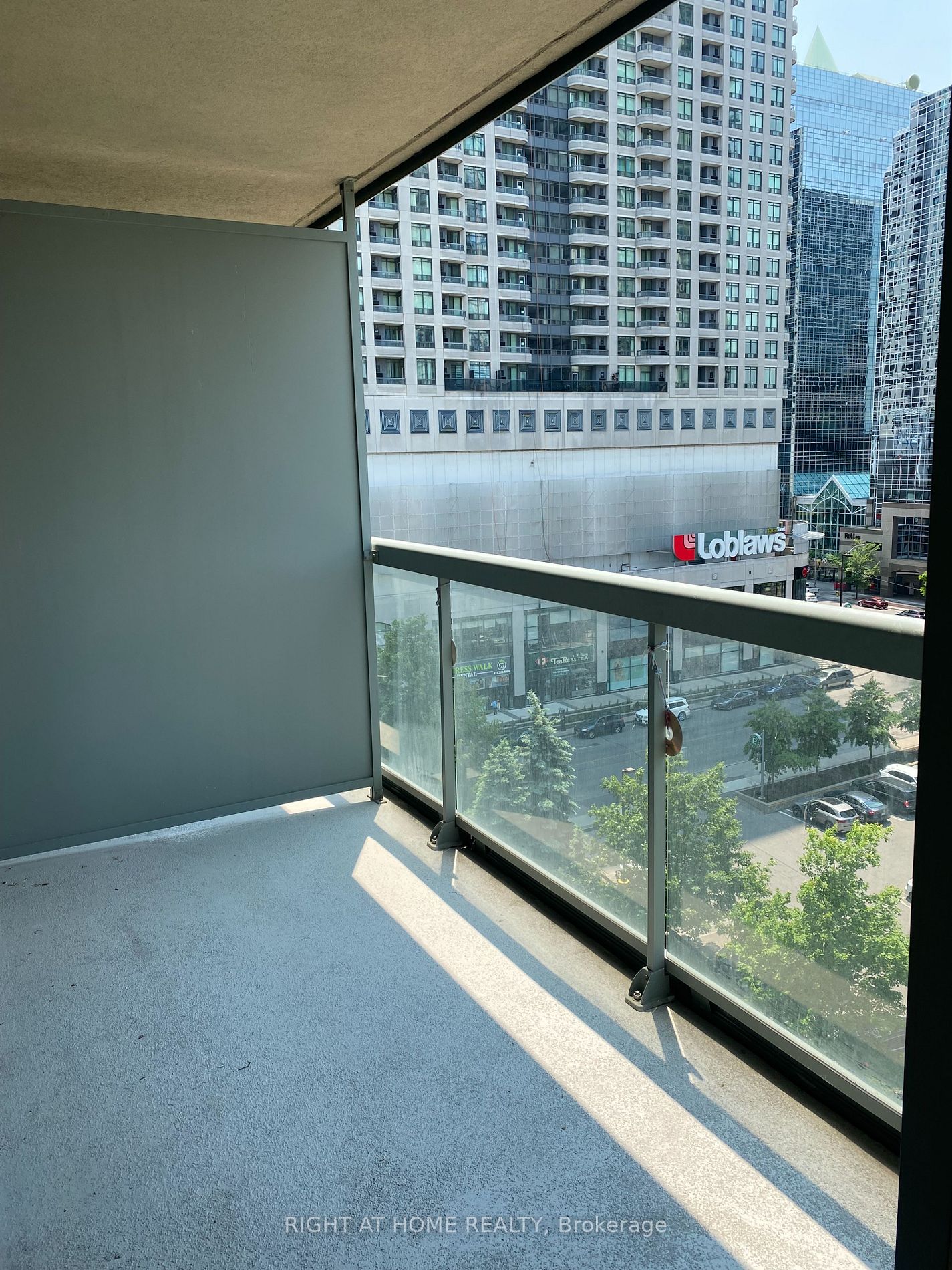 28 Empress Ave 1001