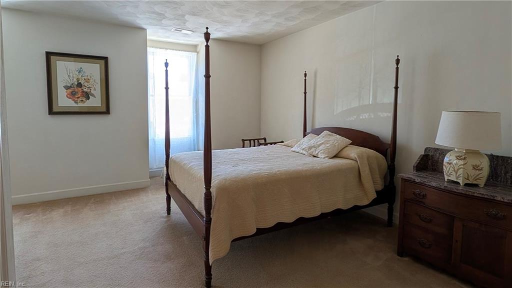 9 Riverview Court