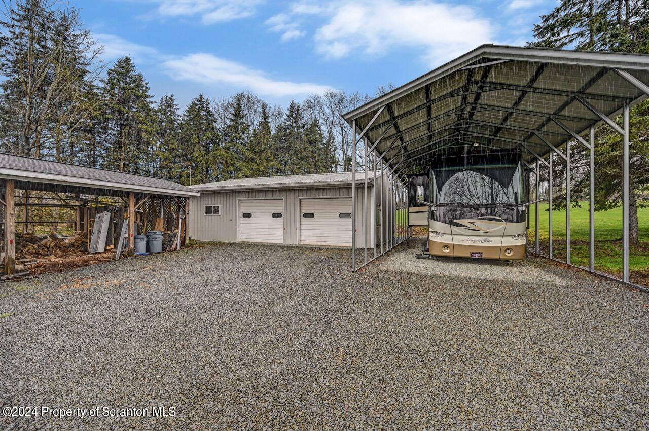 325 Schoolhouse Hill Road