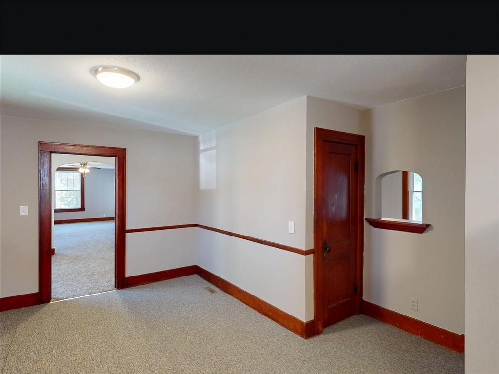 329 W Hunter Street