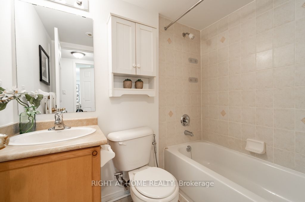 310 John St 160