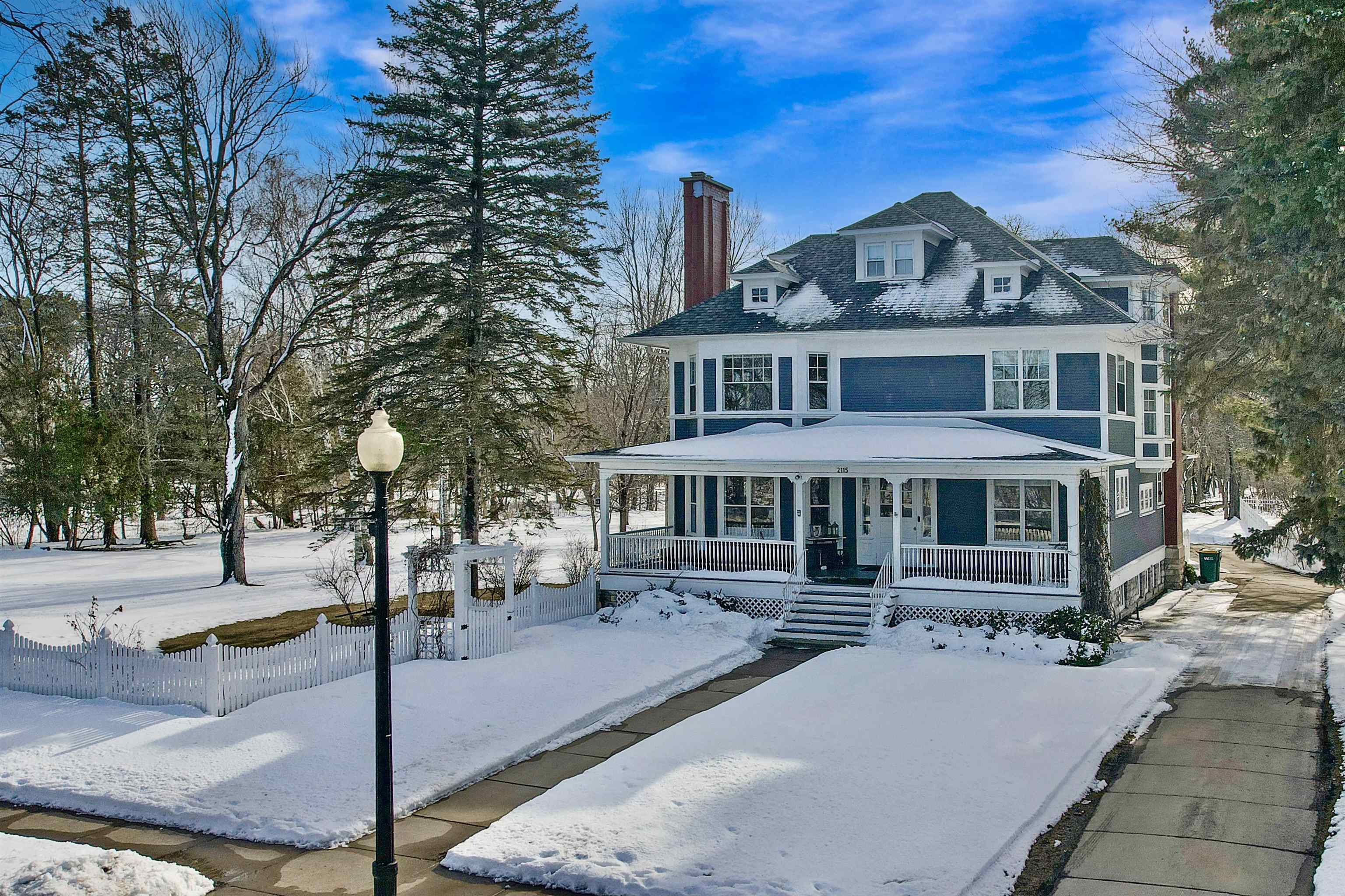 2115 Riverside Avenue