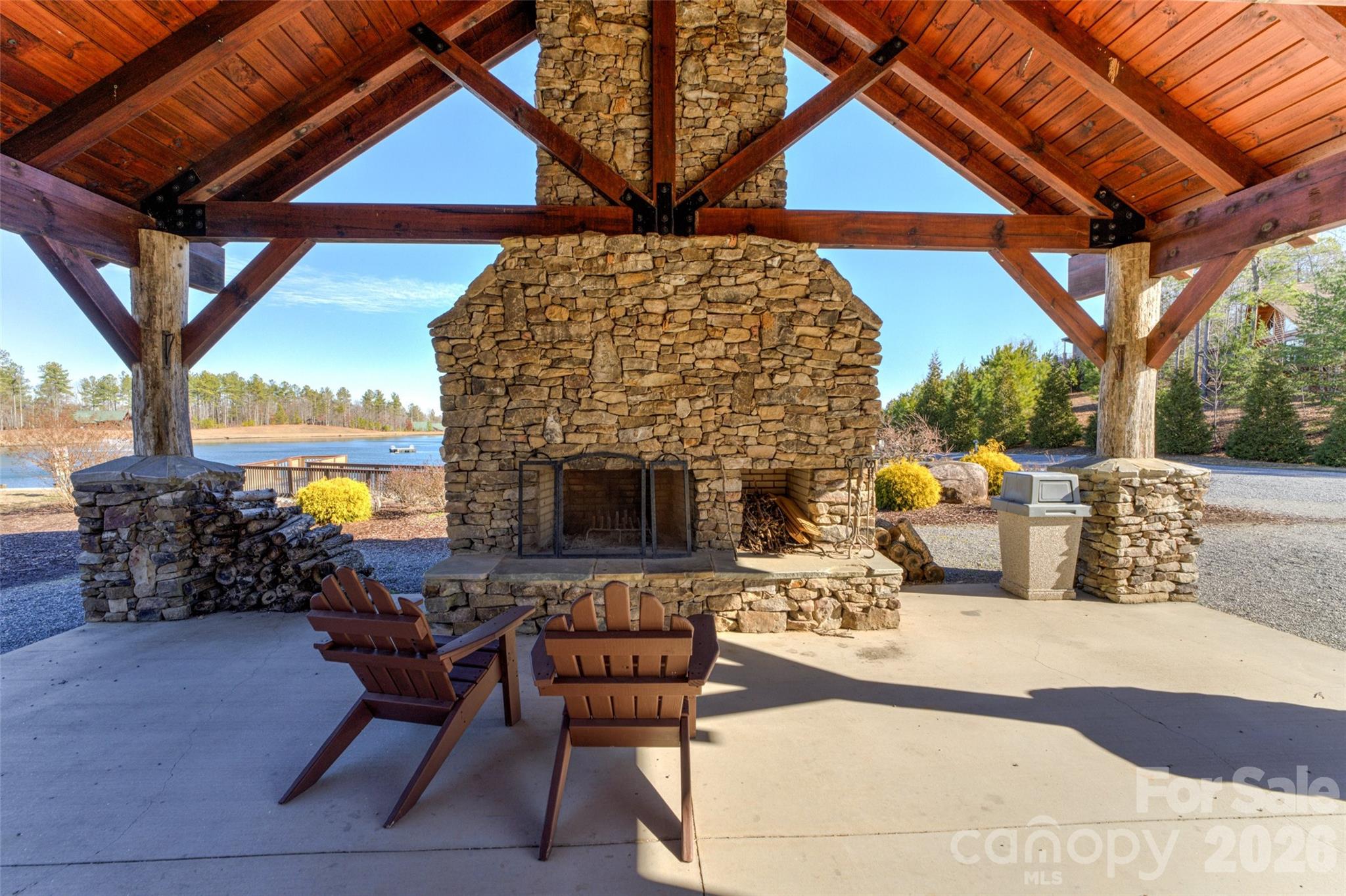 463 Summit Trail