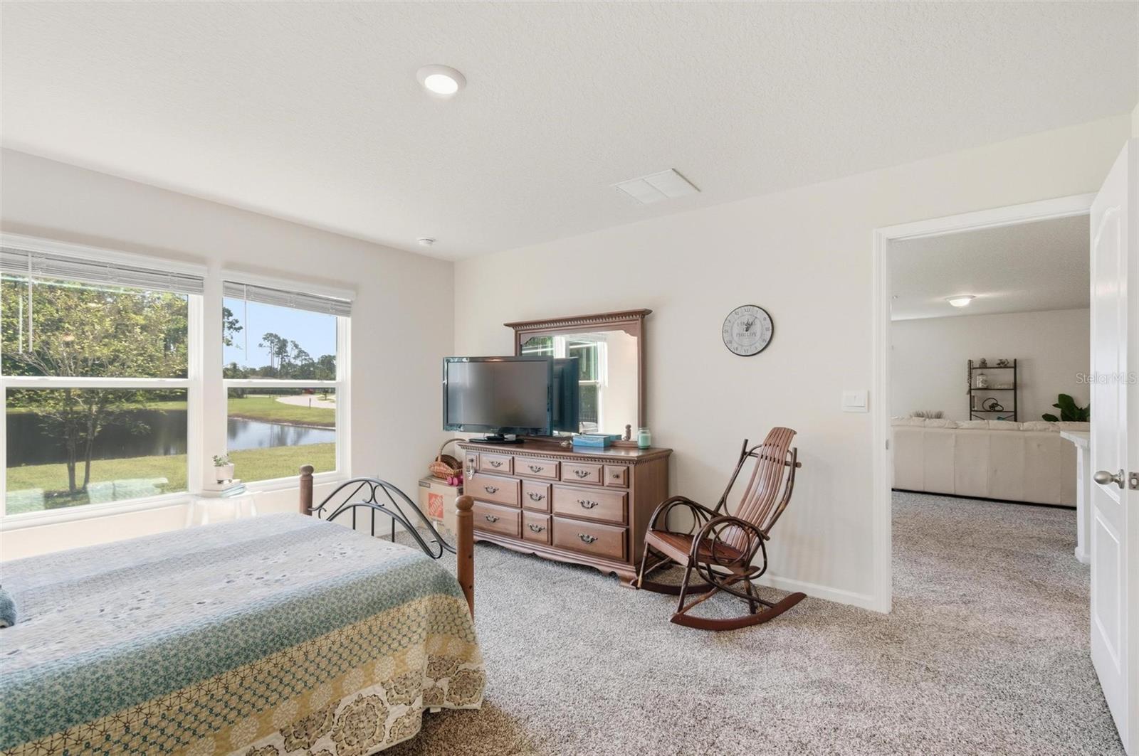 2 Pinnacle Place
