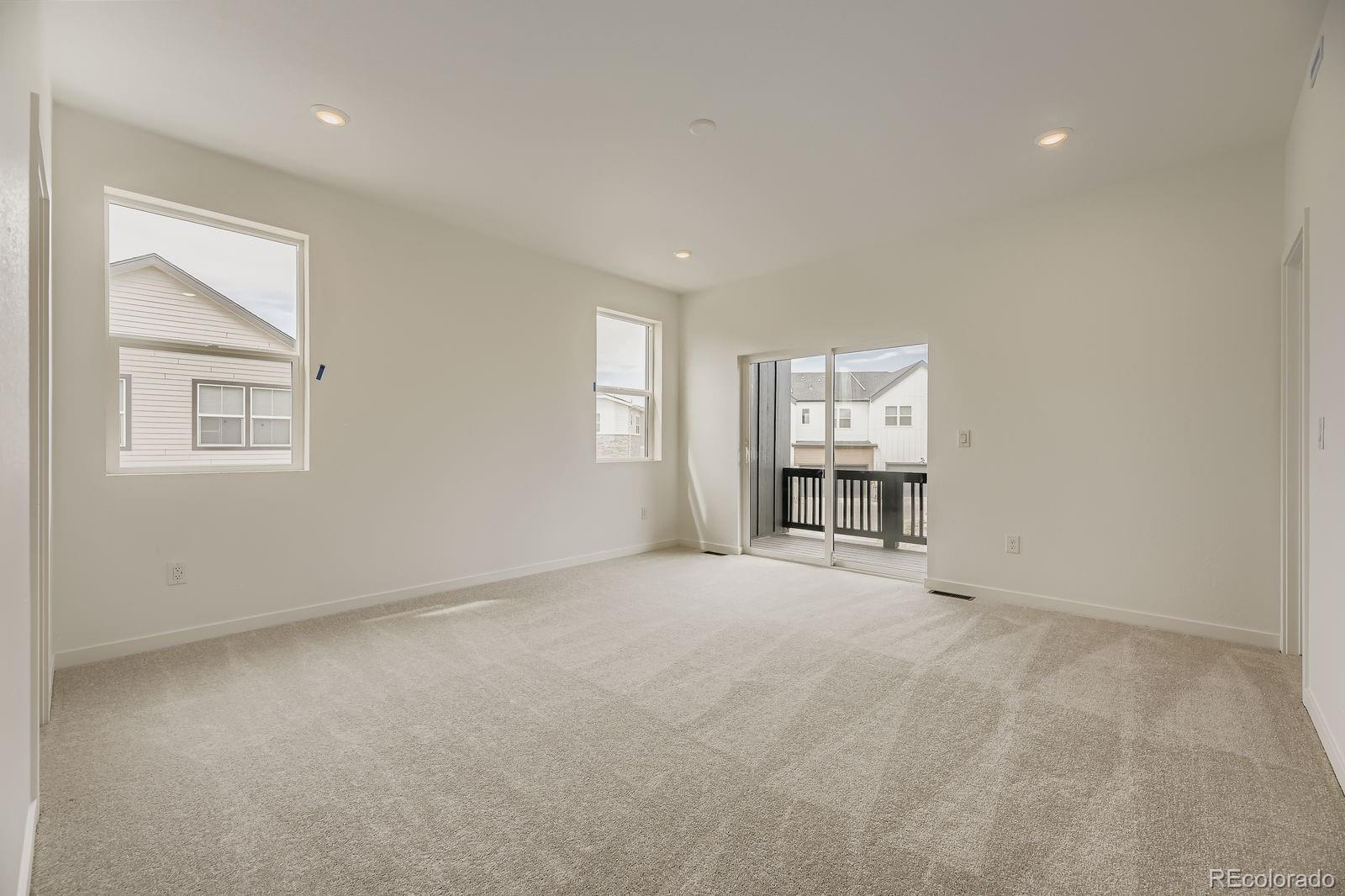 8957 Whiteclover Street