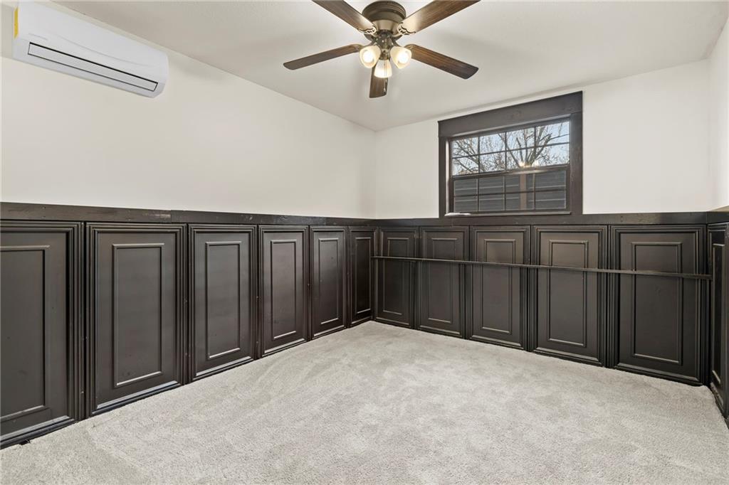 211 N Lincoln Street