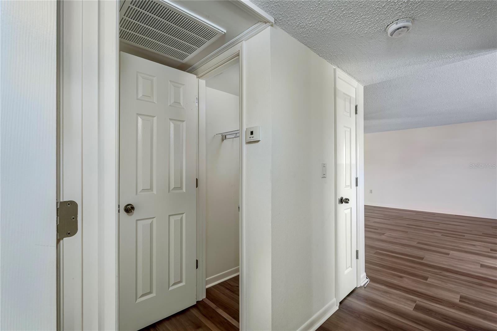 7001 Place De La Paix 2A