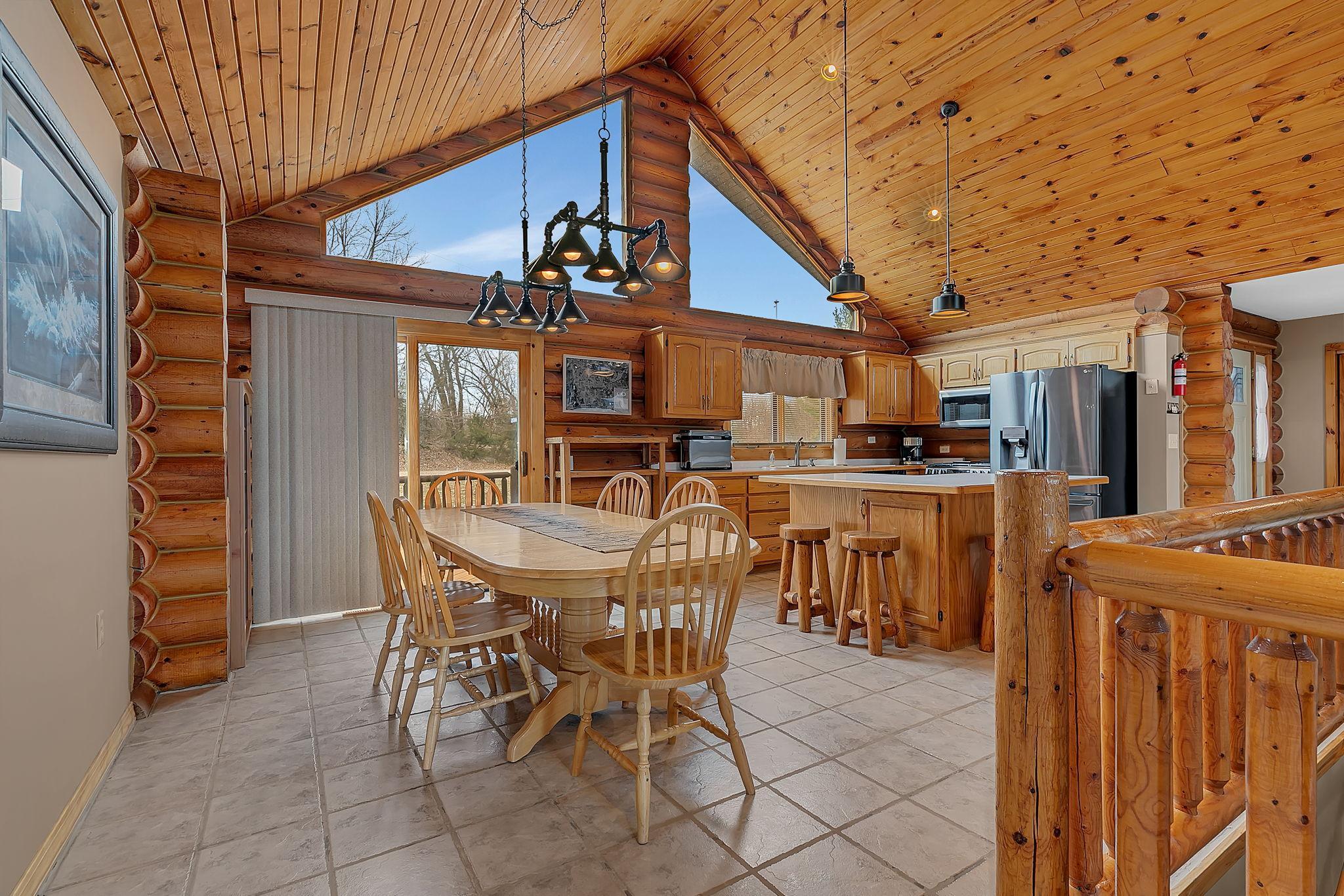 20368 Edgehill Circle