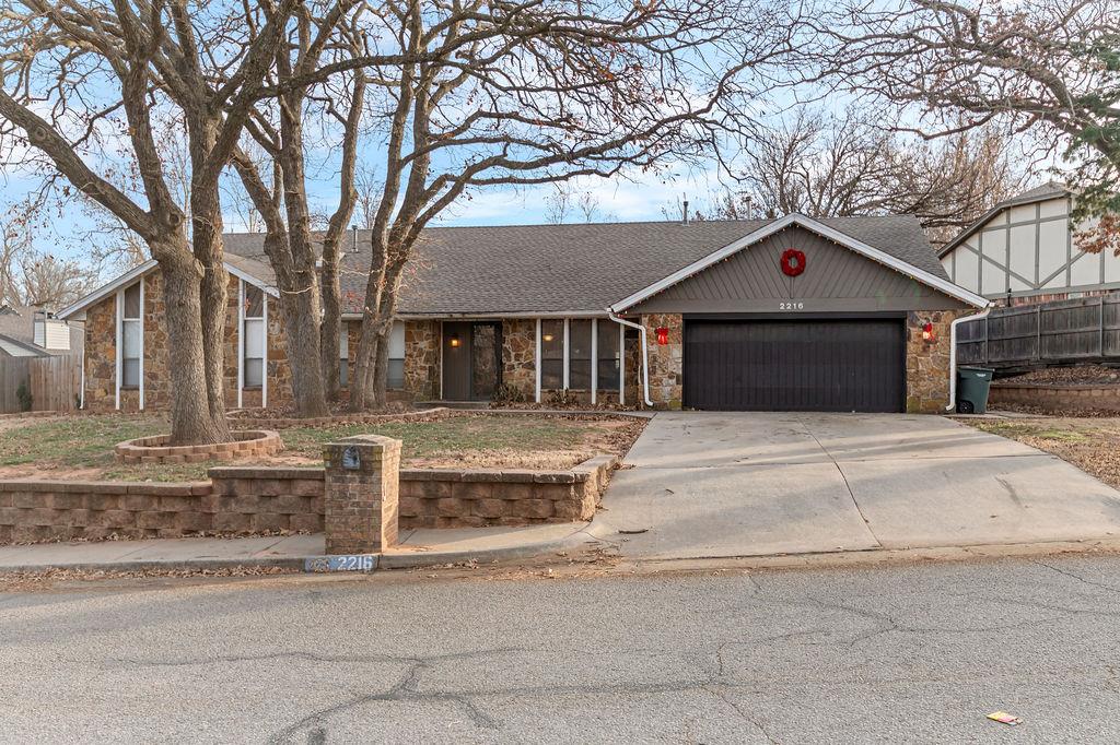 This well-maintained 4-bedroom, 3-bath home offers plenty of room for everyone. The inviting living room features skylights that fill the space with natural light, along with a cozy fireplace that’s perfect for relaxing or entertaining.Enjoy a nice-sized yard, ideal for outdoor activities or simply unwinding. The home is also located in a vibrant community with access to a pool and playground, making it a great place for families to spend time together.With easy access to local parks, shopping, and the highly rated Edmond Schools, this home offers both comfort and convenience.