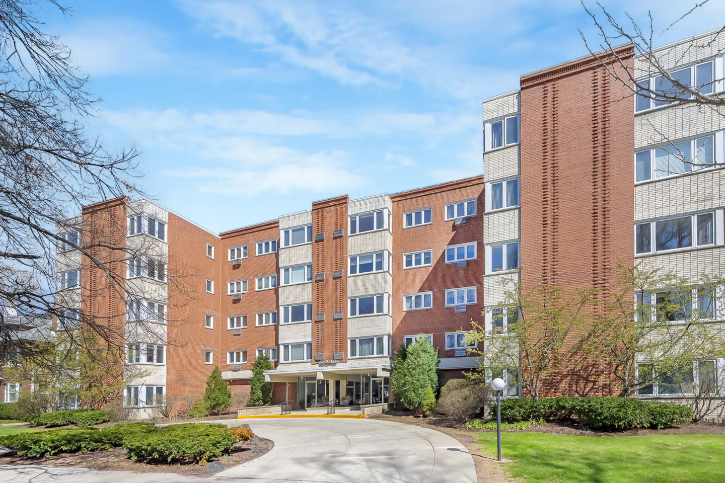 2033 Sherman Avenue 507