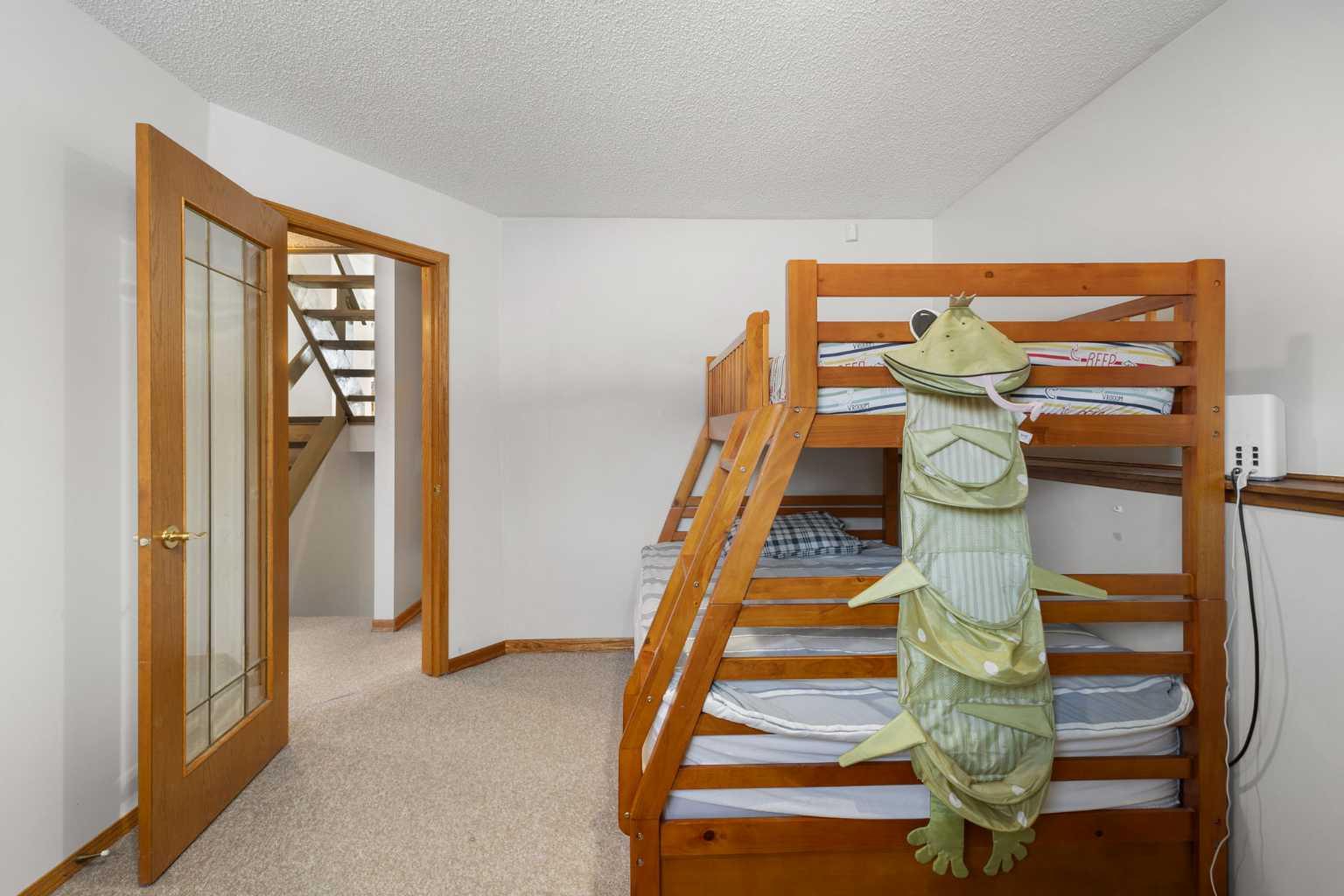 95 Beddington Way NE