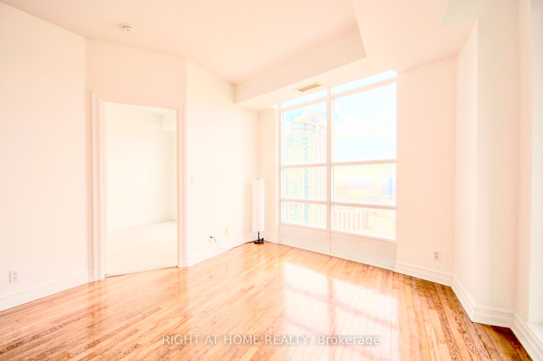 1 W Elm Dr 2611