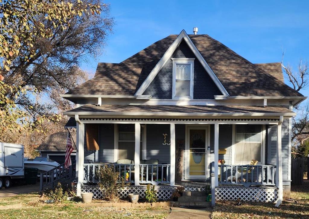 413 NE 10th St, Abilene Millwood Realty