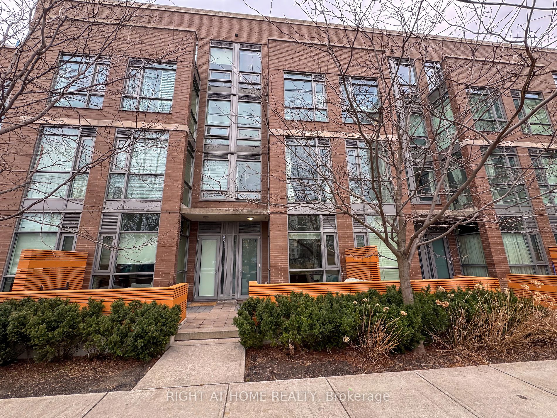 707 Dovercourt Rd 107