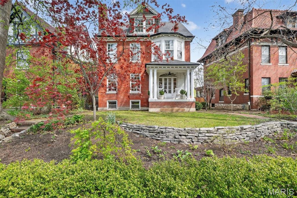 6219 Washington Avenue