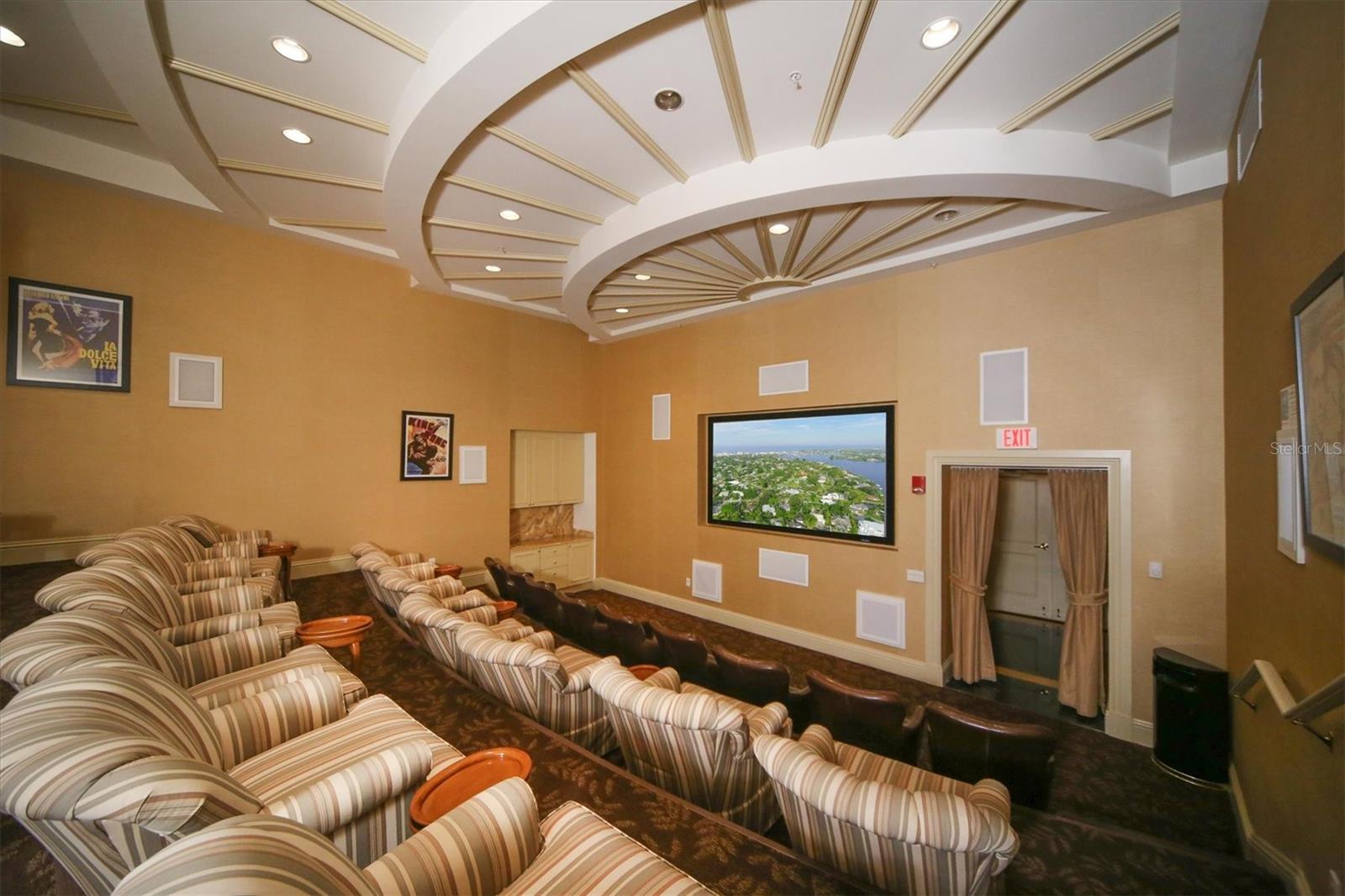 800 N Tamiami Trail 1215