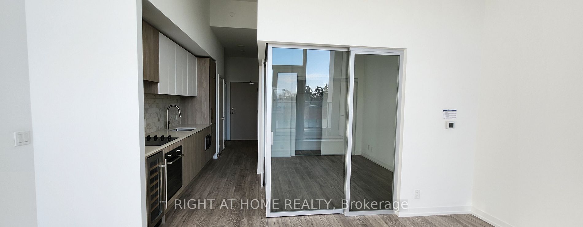 2020 Bathurst St 209