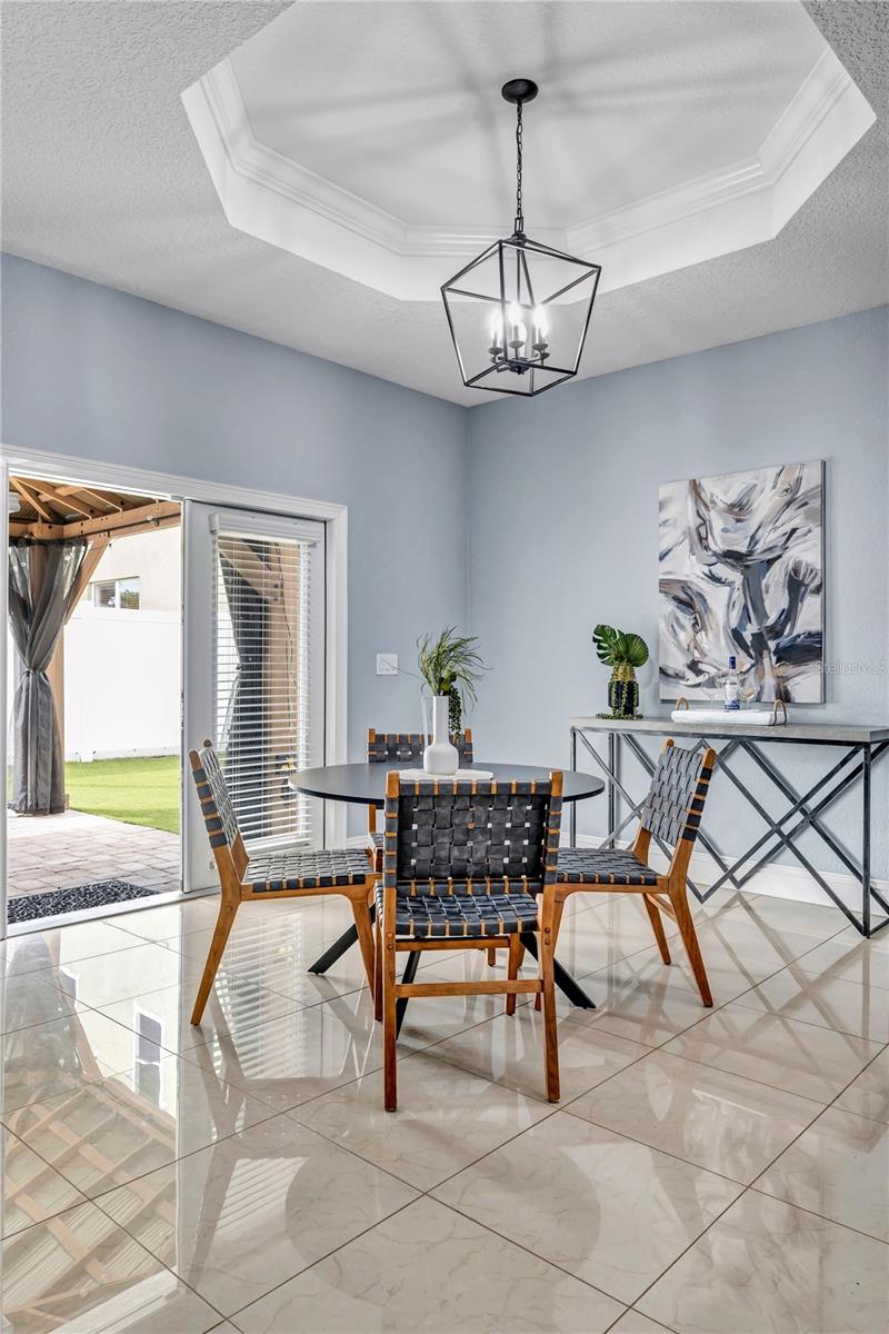 4208 N Howard Avenue