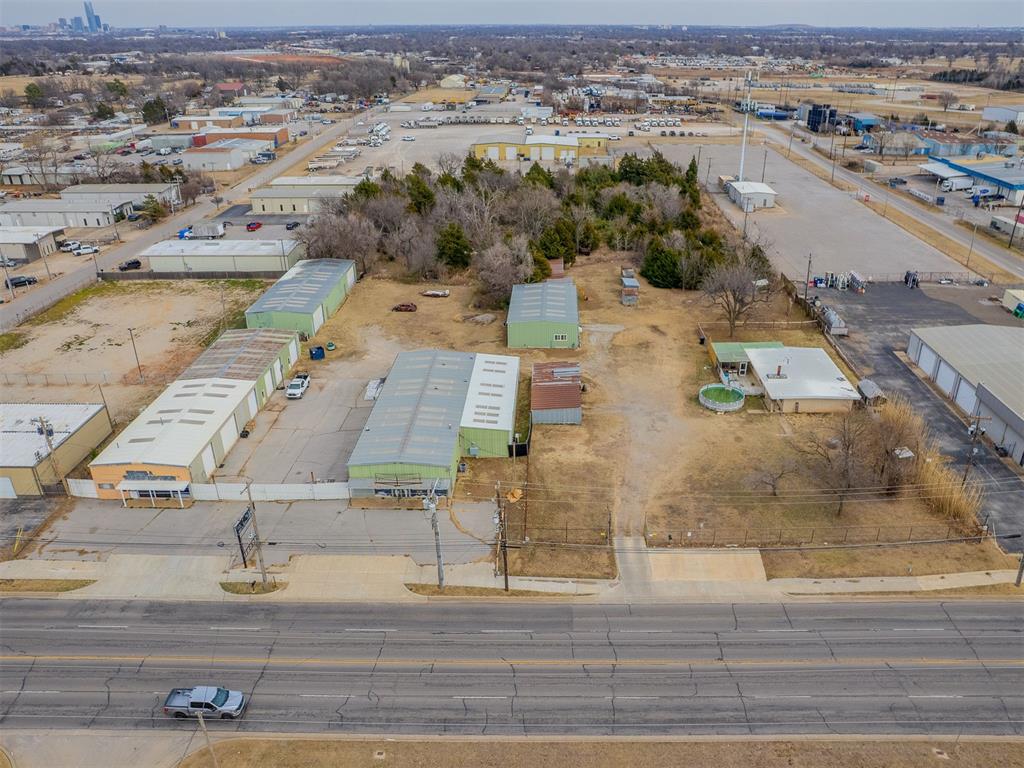 Discover a prime 5-acre commercial property in Oklahoma City, featuring 16,000 square feet across five metal buildings. With 330 feet of valuable frontage on Meridian, this site offers exceptional visibility and accessibility for redevelopment. Its versatile layout is suitable for various commercial ventures. Located in a growing area, this property presents a fantastic investment opportunity. Don’t miss your chance to take advantage of this unique offering—contact your agent today for more details!