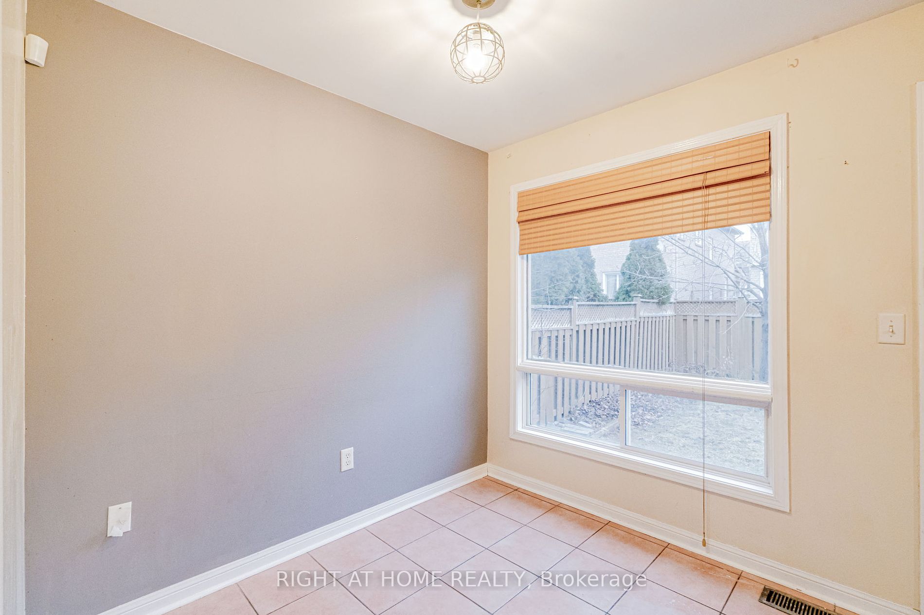 3155 Rock Harbour Rd