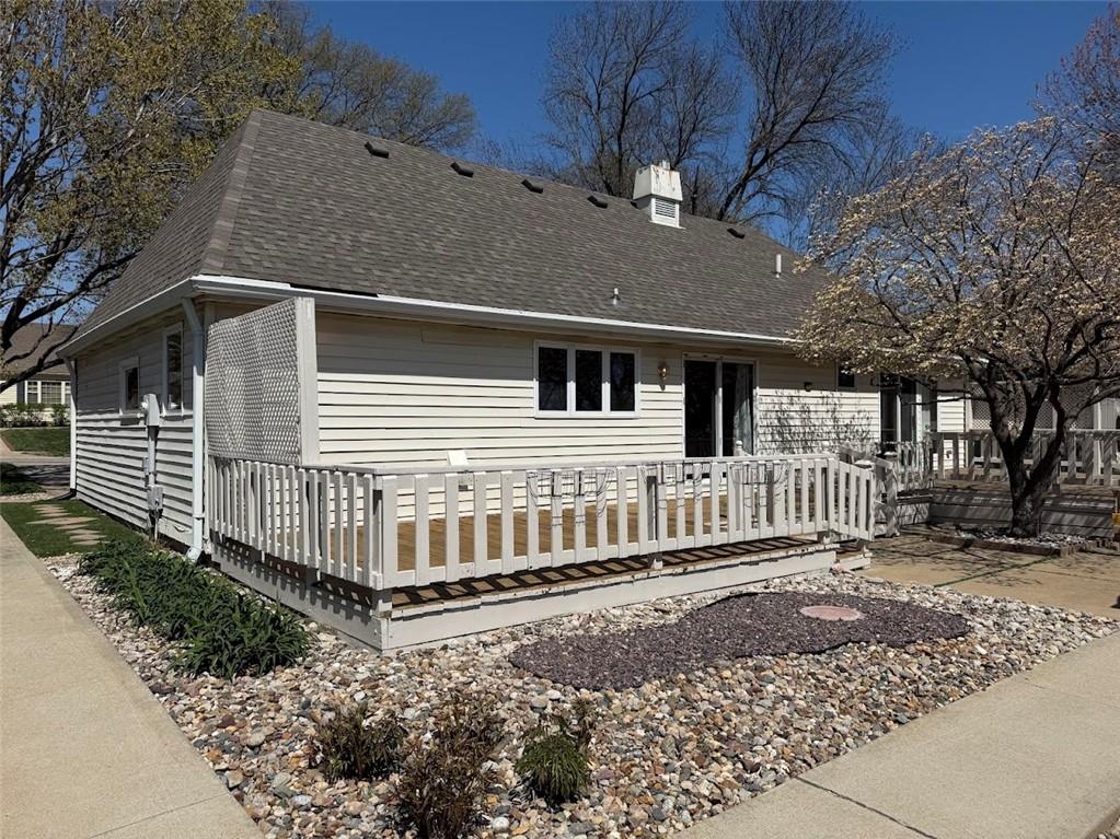 3707 NE 49th Terrace