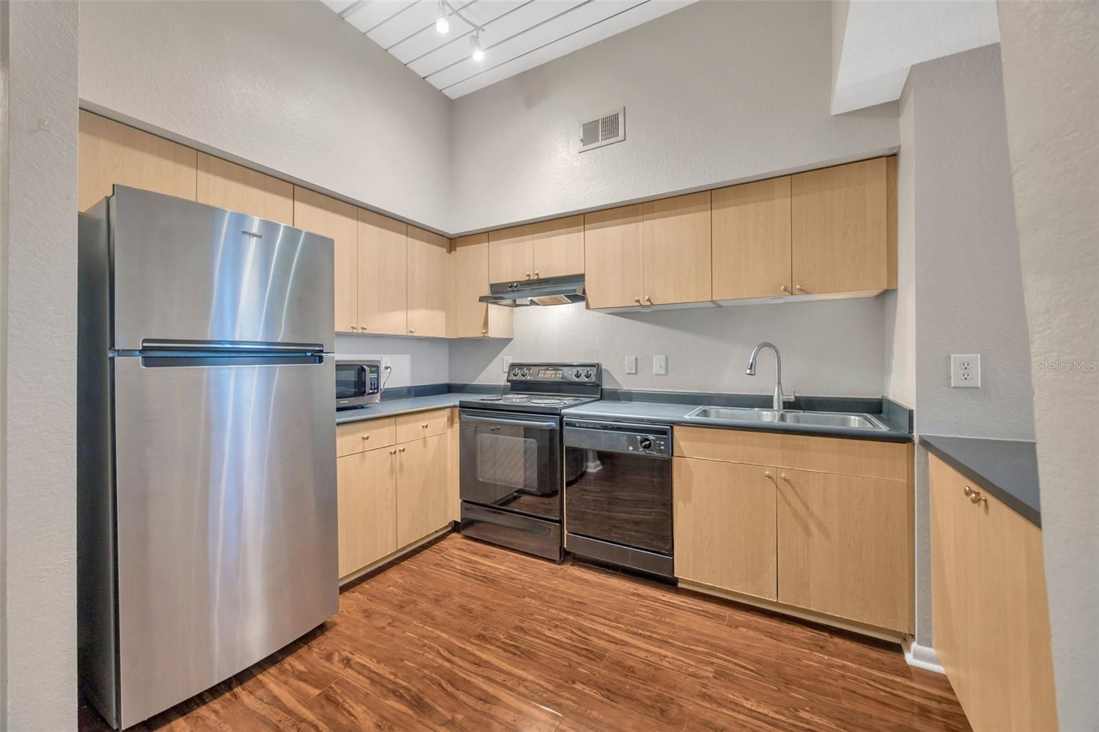 2320 W Azeele Street 317