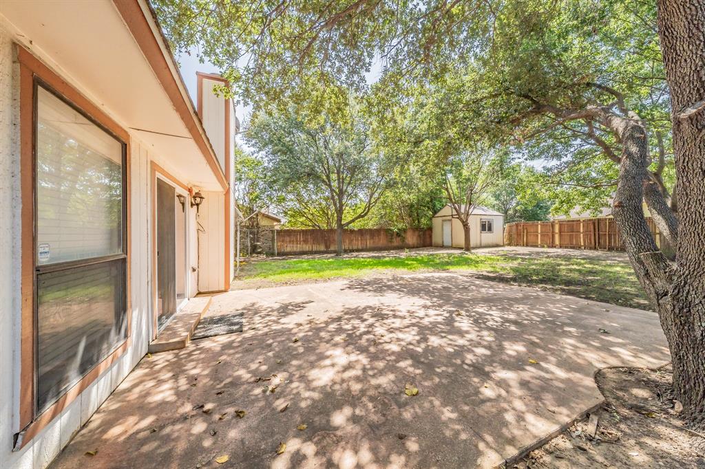 214 Kalmia Drive